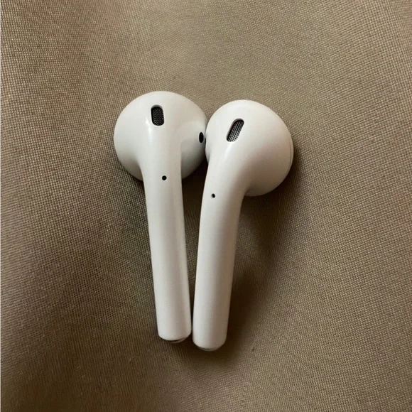 AirPods (2nd generation)